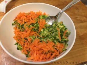Preparazione Frittata di zucchine e carote al forno