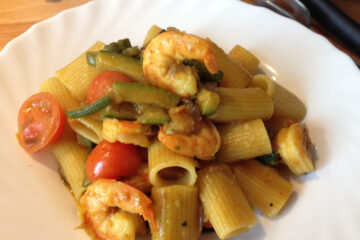 mezze maniche zucchine e gamberetti