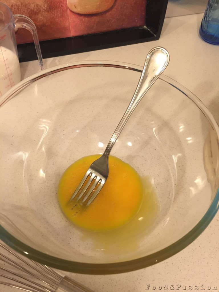 pancake in preparazione | uova