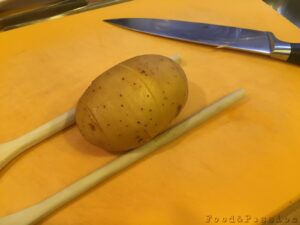 Preparazione Patate Hasselback 