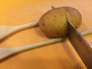 Preparazione Patate Hasselback 