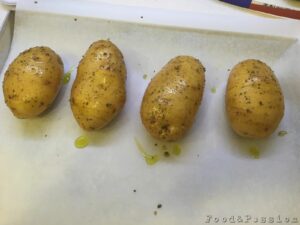 Preparazione Patate Hasselback 
