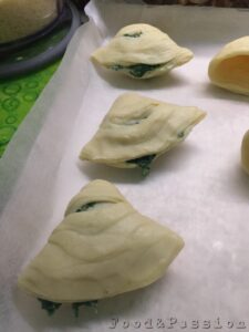 Preparazione Sfogliatelle ricce salate