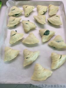 Preparazione Sfogliatelle ricce salate