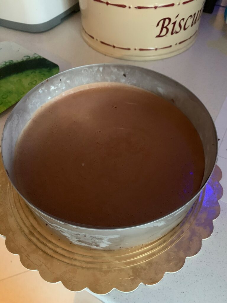 Torta mousse ai tre cioccolati composizione 2