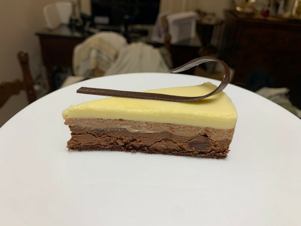 fetta Torta mousse ai tre cioccolati